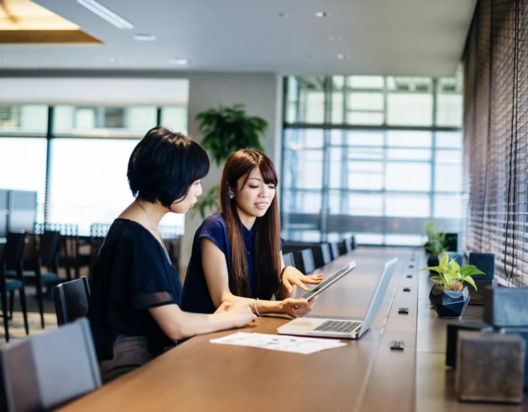 Japanese-Business -Manners-image-of-japanese-office