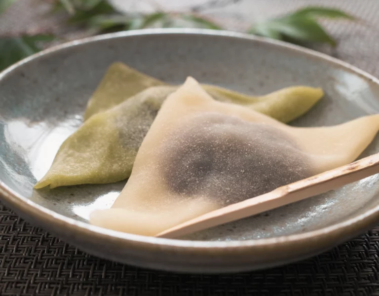 Japanese business etiquette about souvenirs