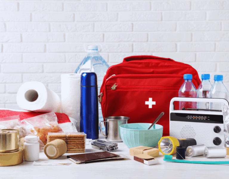 Emergency kit for earthquake